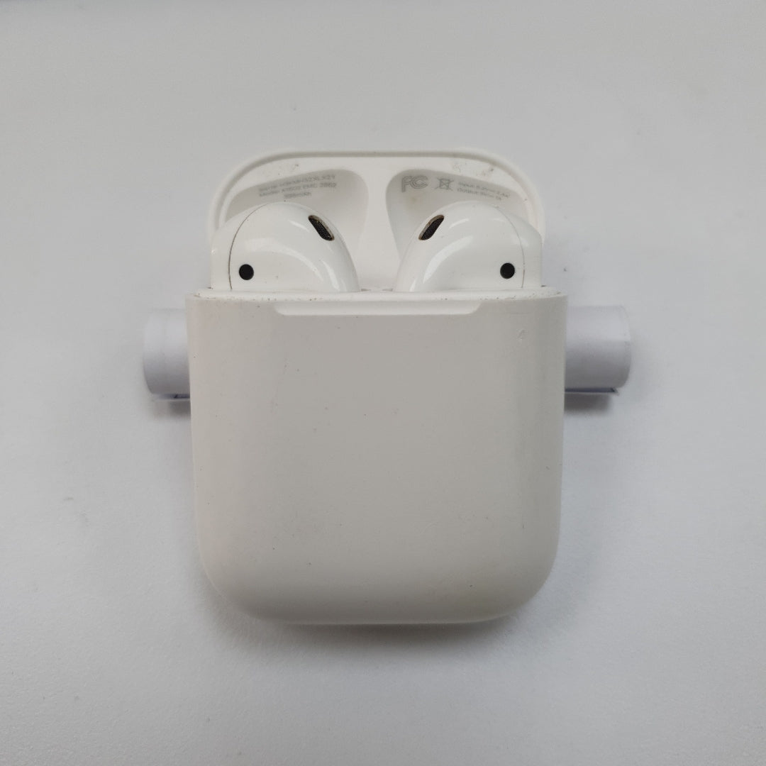 AUDIFONOS APPLE AIR PODS 2 A2031/A2032 INALAMBRICO IN EAR (SEMINUEVO)