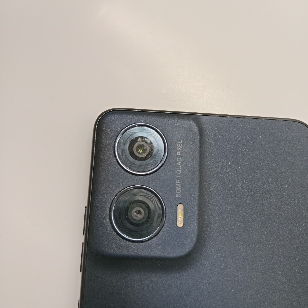 CELULAR MOTOROLA MOTO G24 XT2423-1 (2024) 256 GB 4 GB RAM (SEMINUEVO)
