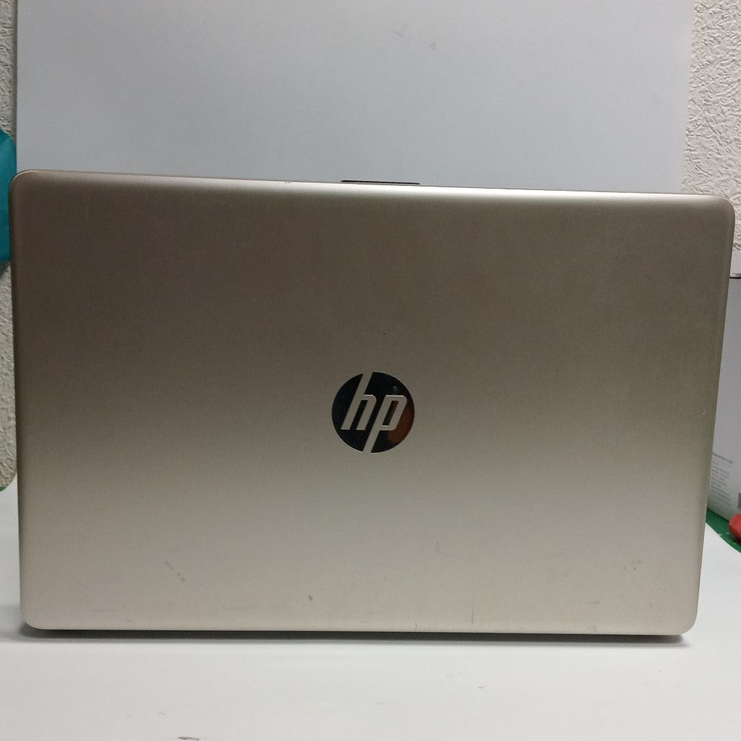 LAPTOP HP 15-DB0004LA (2019) 1 TB 4 GB RAM (SEMINUEVO)