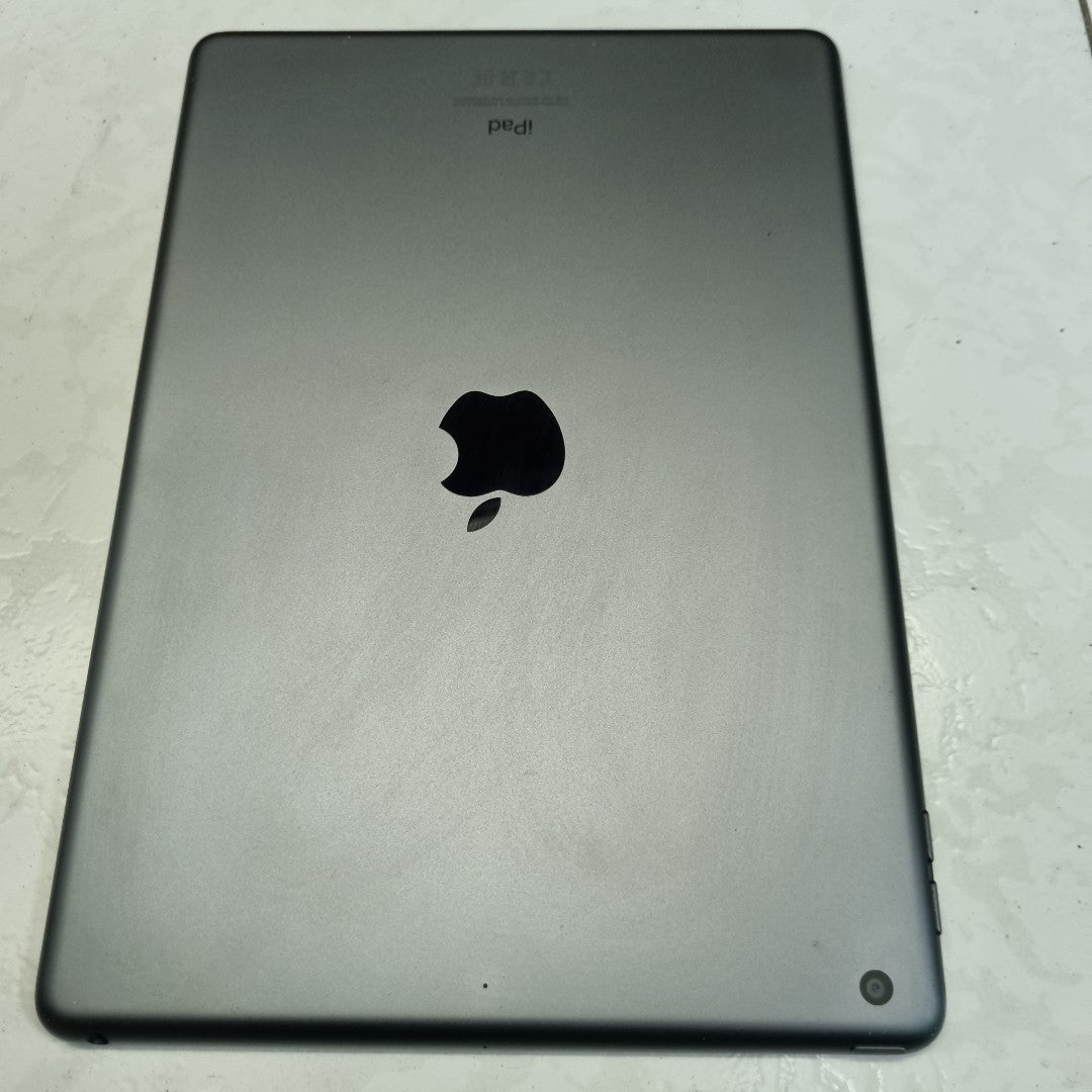 TABLETA APPLE IPAD 8 A2270 128 GB 3 GB RAM (SEMINUEVO)