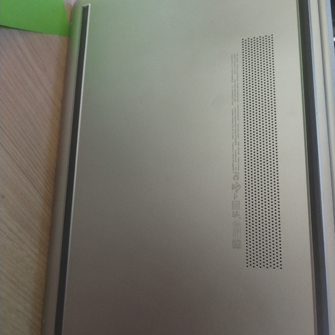 LAPTOP HP 14-DK1025WM (2021) 1 TB 4 GB RAM (SEMINUEVO)
