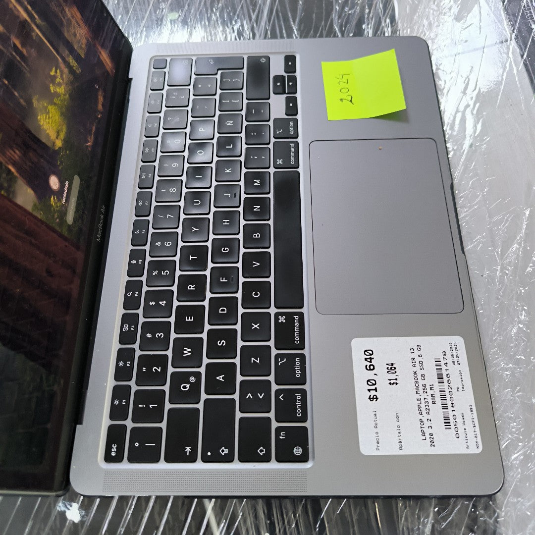 LAPTOP APPLE MACBOOK AIR 13" 2020 3.2 A2337 256 GB SSD 8 GB RAM (SEMINUEVO)