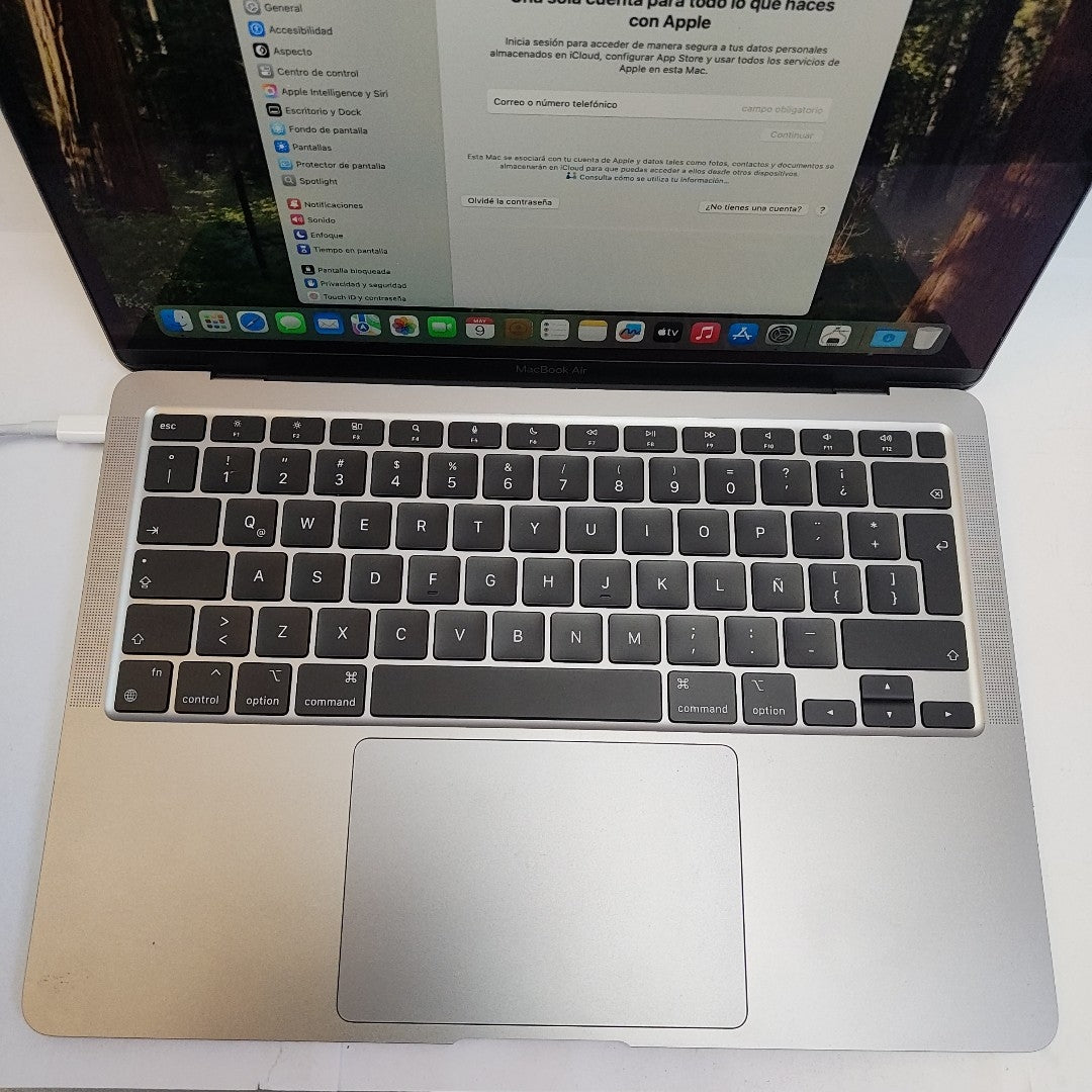 LAPTOP APPLE MACBOOK AIR 13" 2020 3.2 A2337 256 GB SSD 8 GB RAM (SEMINUEVO)