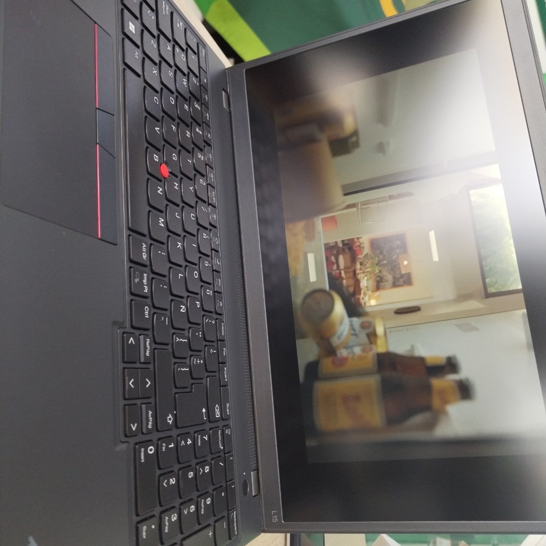 LAPTOP LENOVO THINKPAD L15 GEN 4 (2024) 1 TB 16 GB RAM (SEMINUEVO)