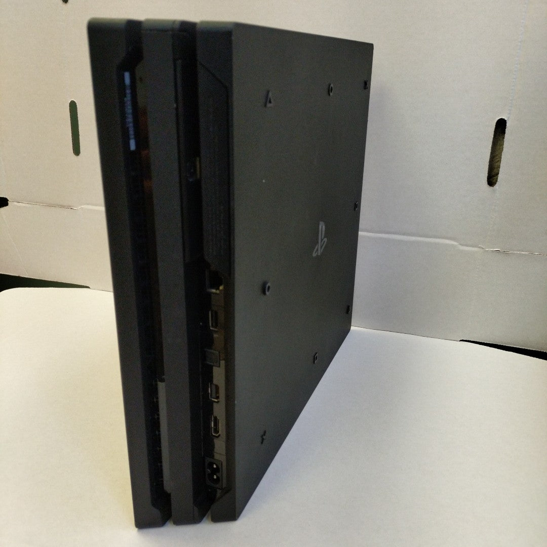 CONSOLA DE VIDEOJUEGO SONY PS4 PRO 1 TB (SEMINUEVO)