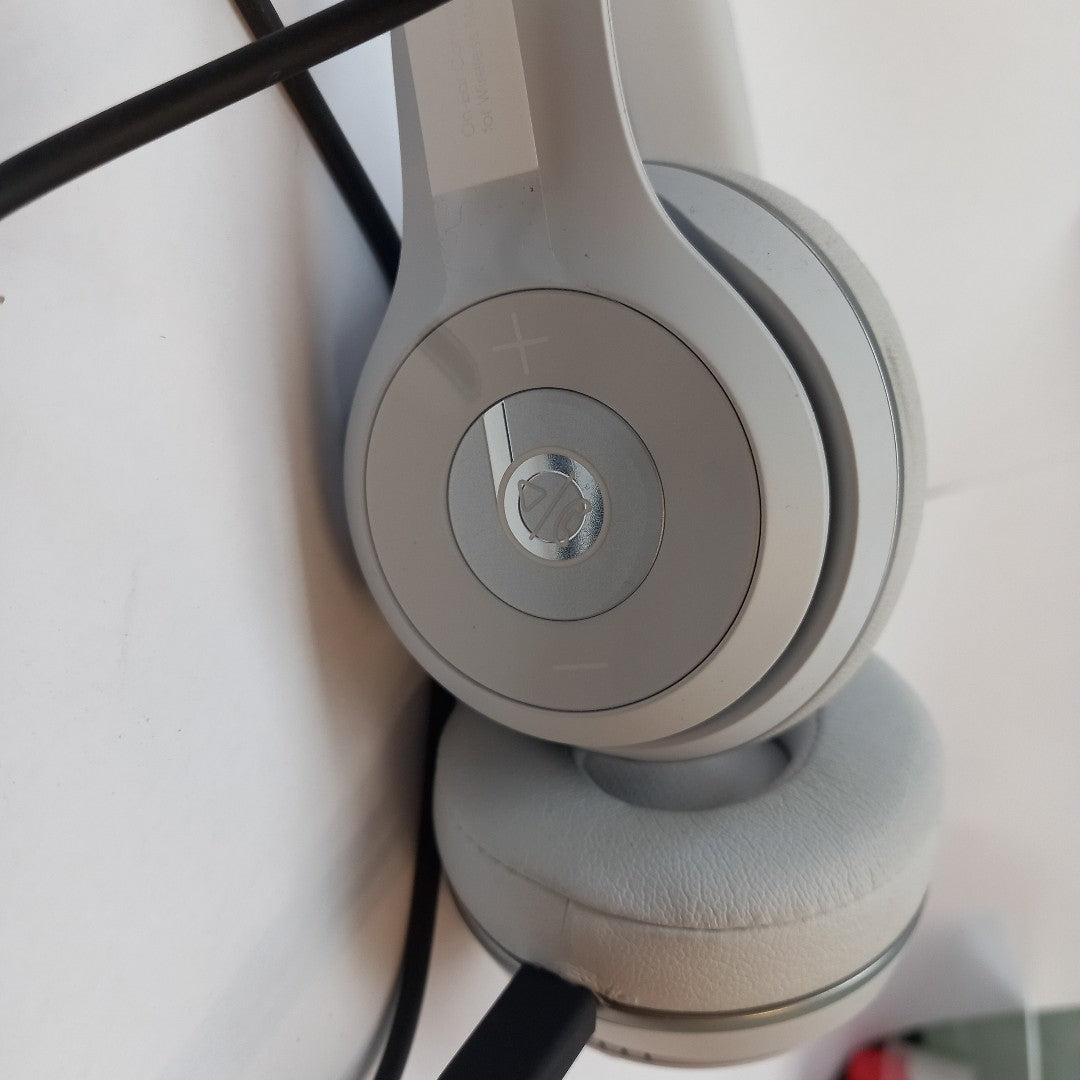AUDIFONOS BEATS SOLO 3 INALAMBRICO ON EAR (SEMINUEVO)