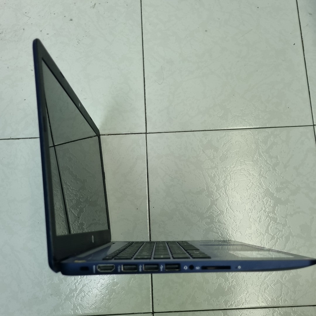 LAPTOP HP 14-AX111LA (2021) 64 GB 4 GB RAM (SEMINUEVO)