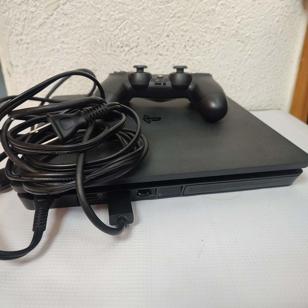 CONSOLA DE VIDEOJUEGO SONY PS4 SLIM 1 TB (SEMINUEVO)