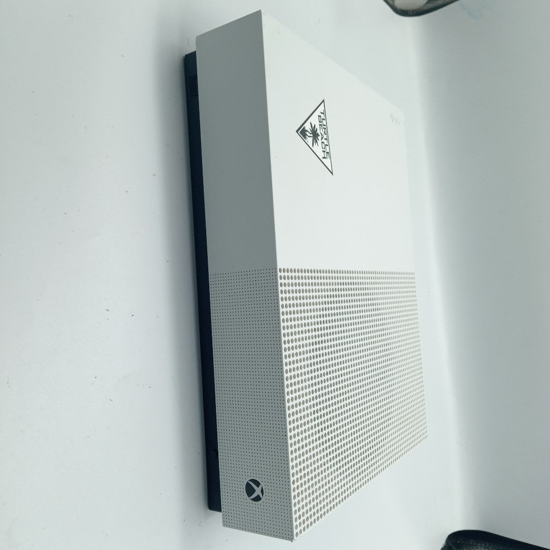 CONSOLA DE VIDEOJUEGO MICROSOFT XBOX ONE S ALL DIGITAL 1 TB (SEMINUEVO)
