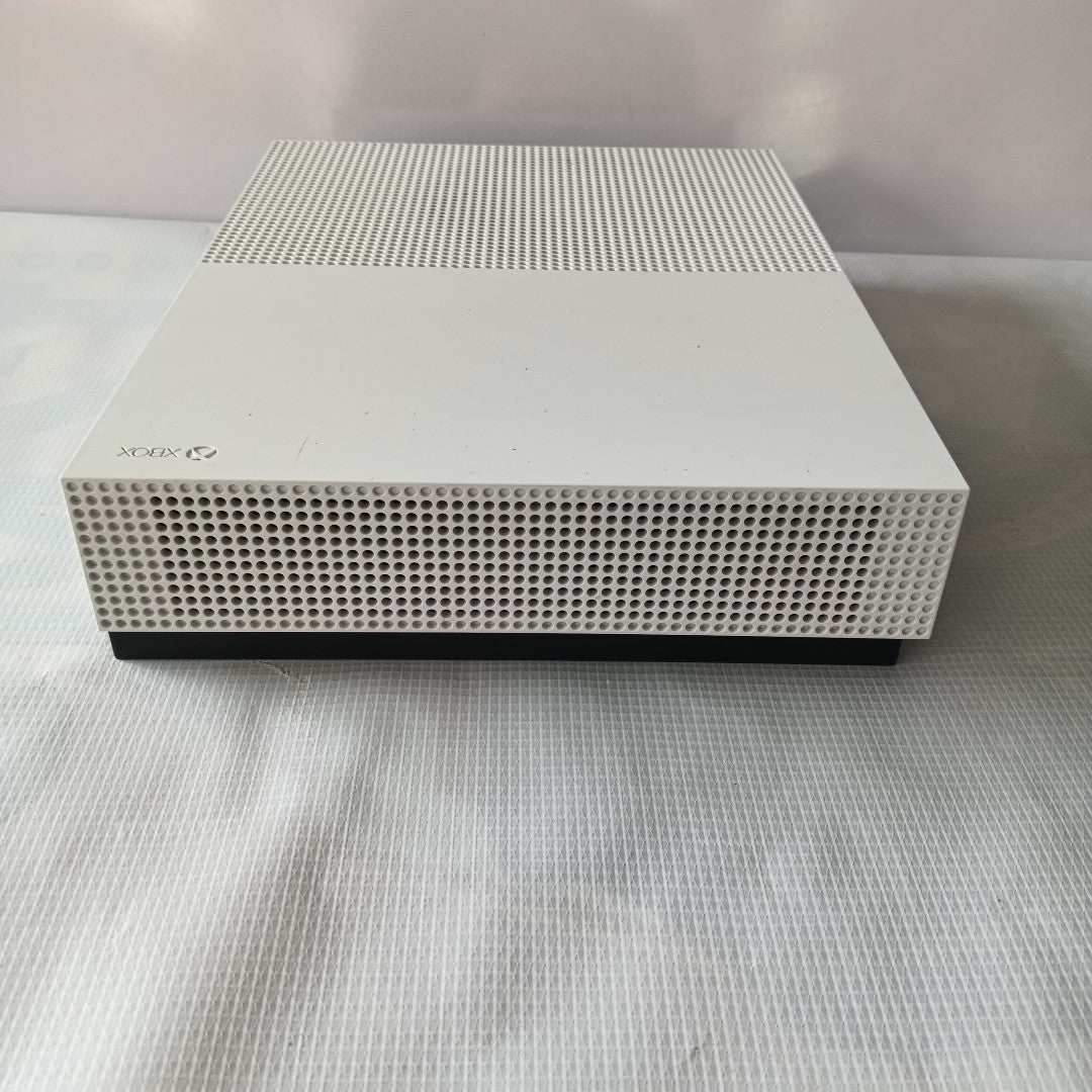 CONSOLA DE VIDEOJUEGO MICROSOFT XBOX ONE S ALL DIGITAL 1 TB (SEMINUEVO)