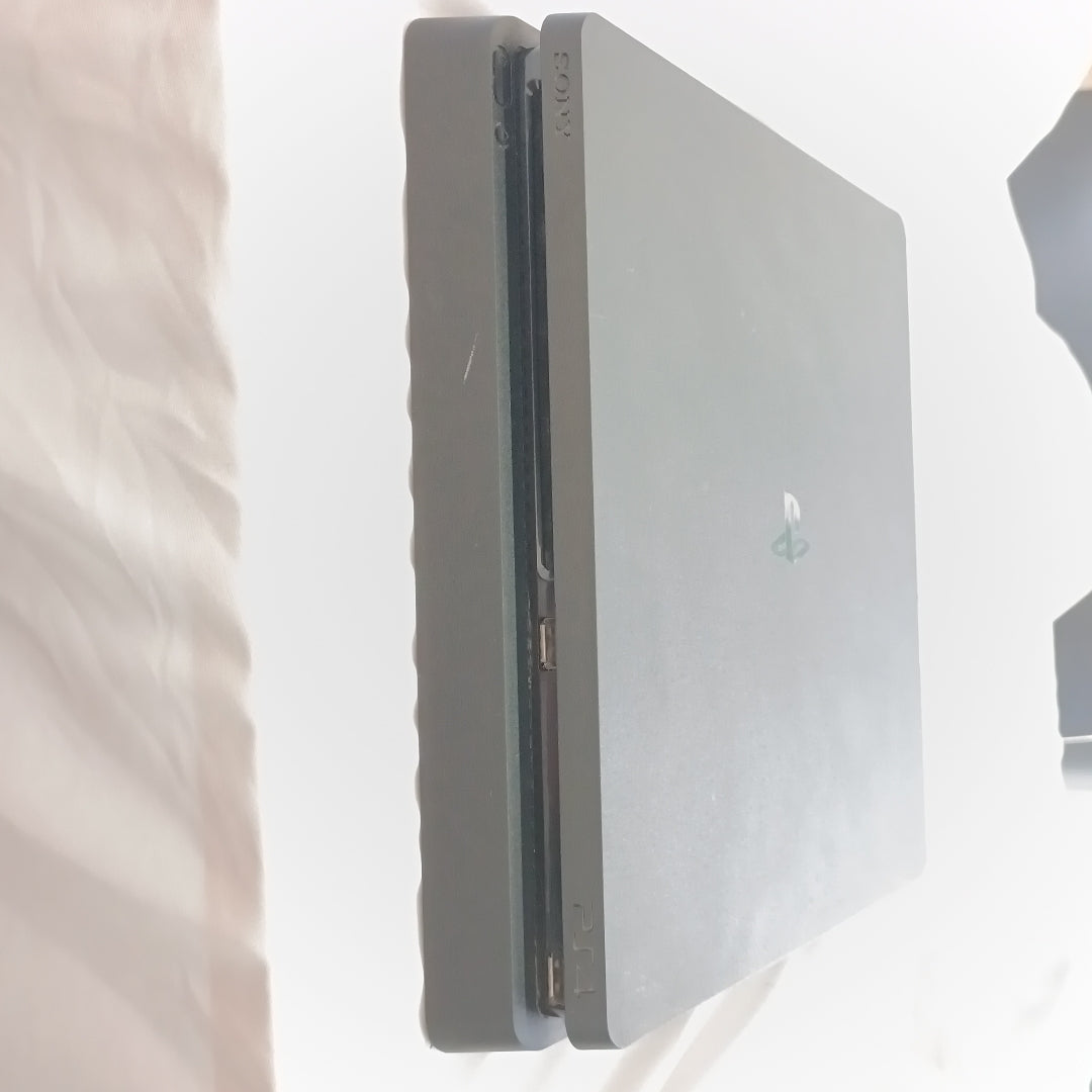 CONSOLA DE VIDEOJUEGO SONY PS4 SLIM 1 TB (SEMINUEVO)