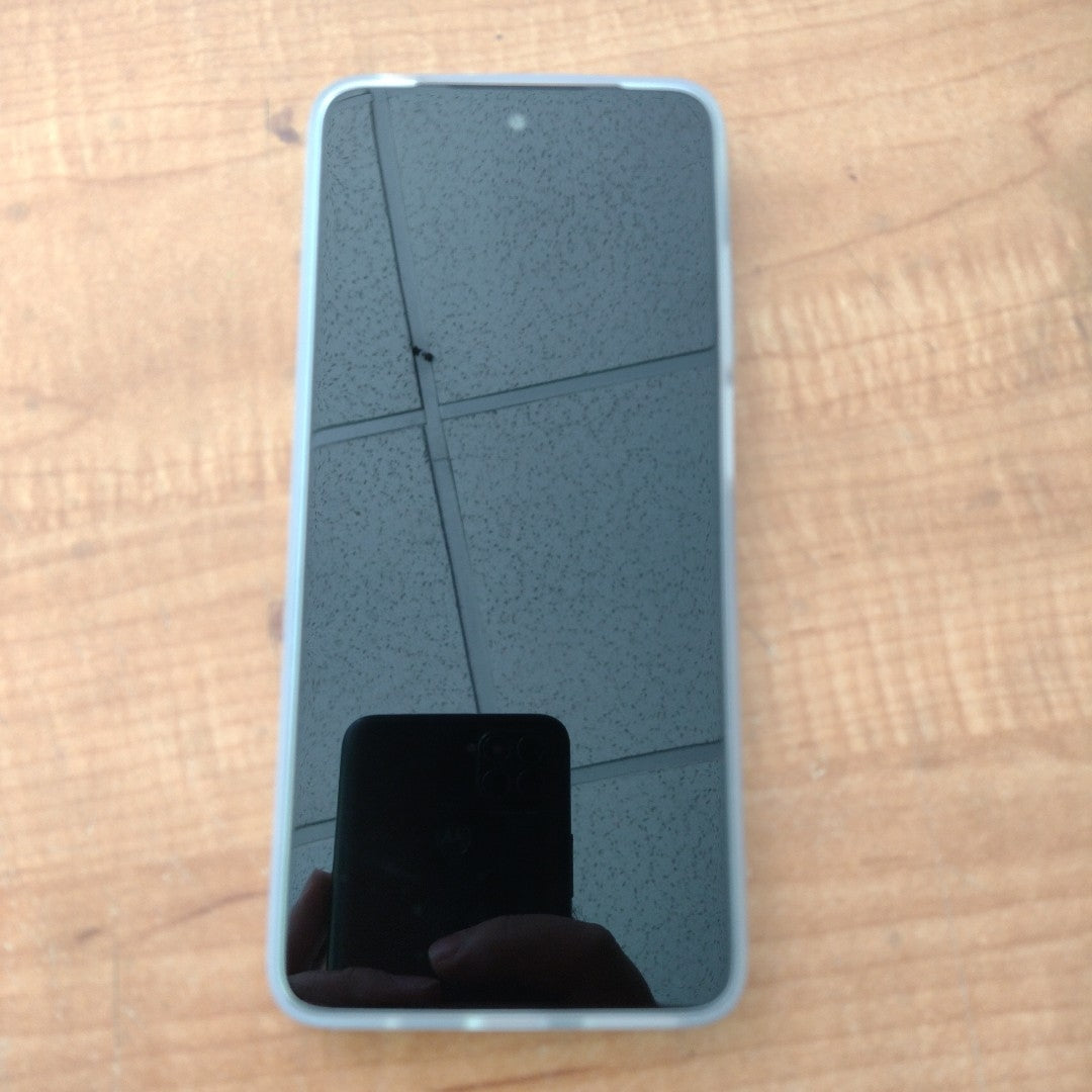 CELULAR MOTOROLA MOTO G15 XT2521-2 (2025) 256 GB 4 GB RAM (SEMINUEVO)