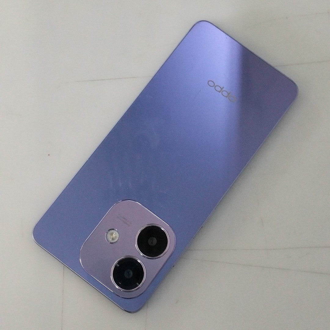 CELULAR OPPO  A40 CPH2669 (2024) 256 GB 4 GB RAM (SEMINUEVO)