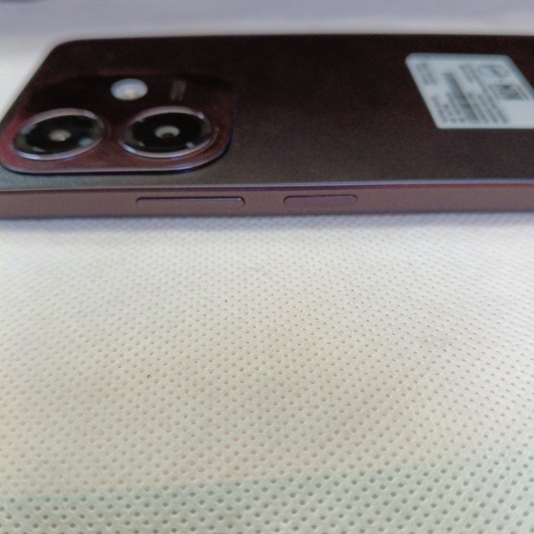 CELULAR OPPO  A40 CPH2669 (2024) 256 GB 4 GB RAM (SEMINUEVO)