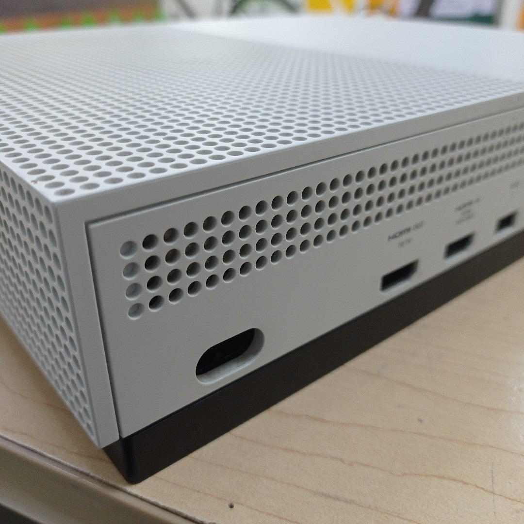 CONSOLA DE VIDEOJUEGO MICROSOFT XBOX ONE S 1 TB (SEMINUEVO)