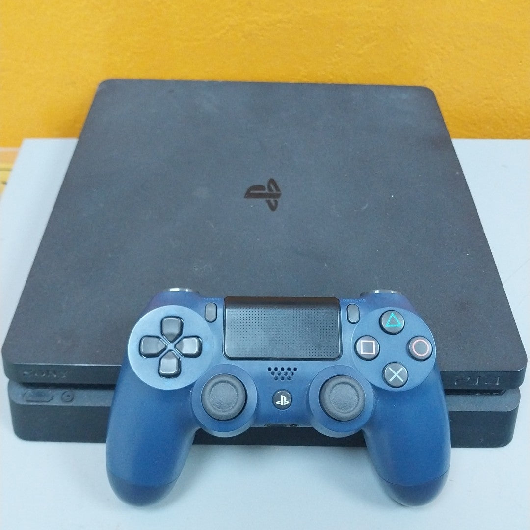 CONSOLA DE VIDEOJUEGO SONY PS4 SLIM 1 TB (SEMINUEVO)