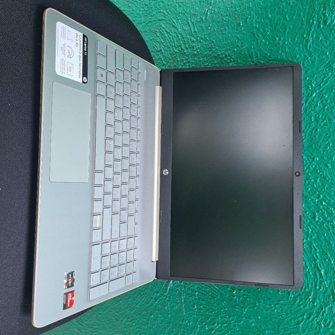 LAPTOP HP 15-EF2505LA (2023) (SEMINUEVO)