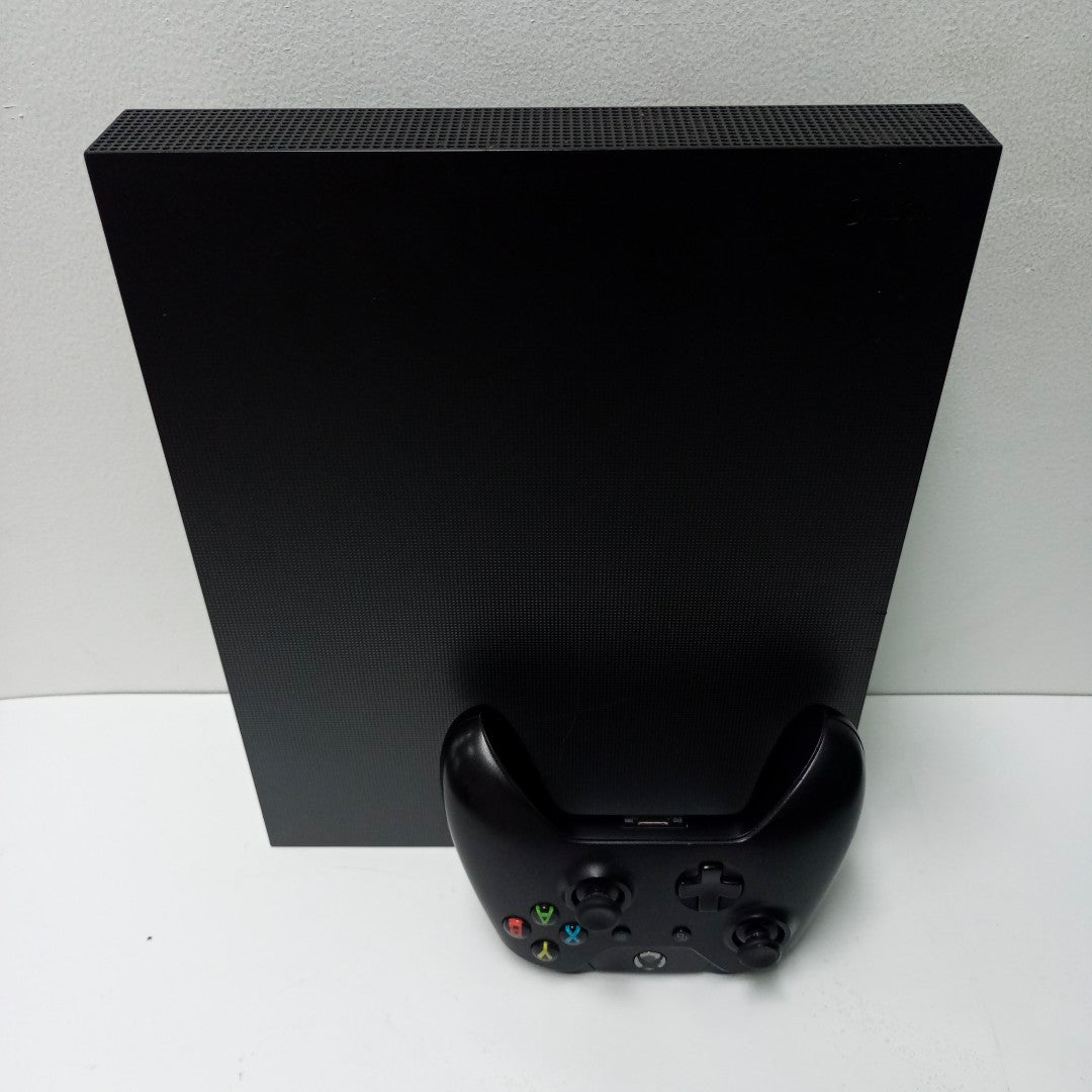 CONSOLA DE VIDEOJUEGO MICROSOFT XBOX ONE X 1 TB (SEMINUEVO)