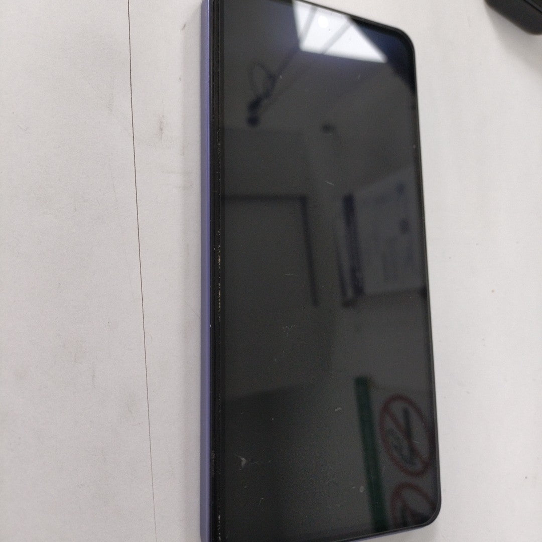 CELULAR VIVO V25E V2242 (2022) 256 GB 8 GB RAM (SEMINUEVO)