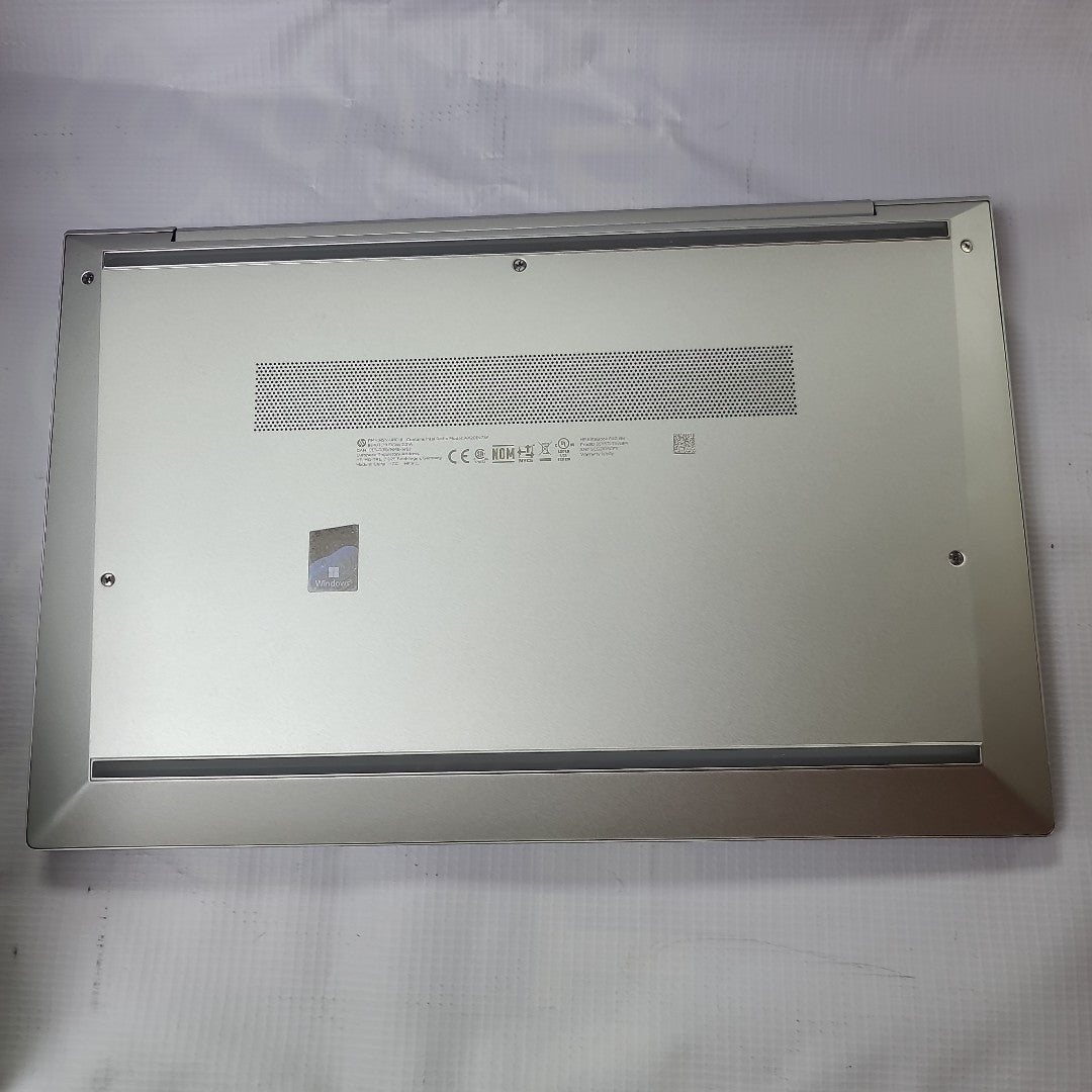 LAPTOP HP ELITEBOOK 840 G8 (2022) 512 GB SSD 16 GB RAM (SEMINUEVO)