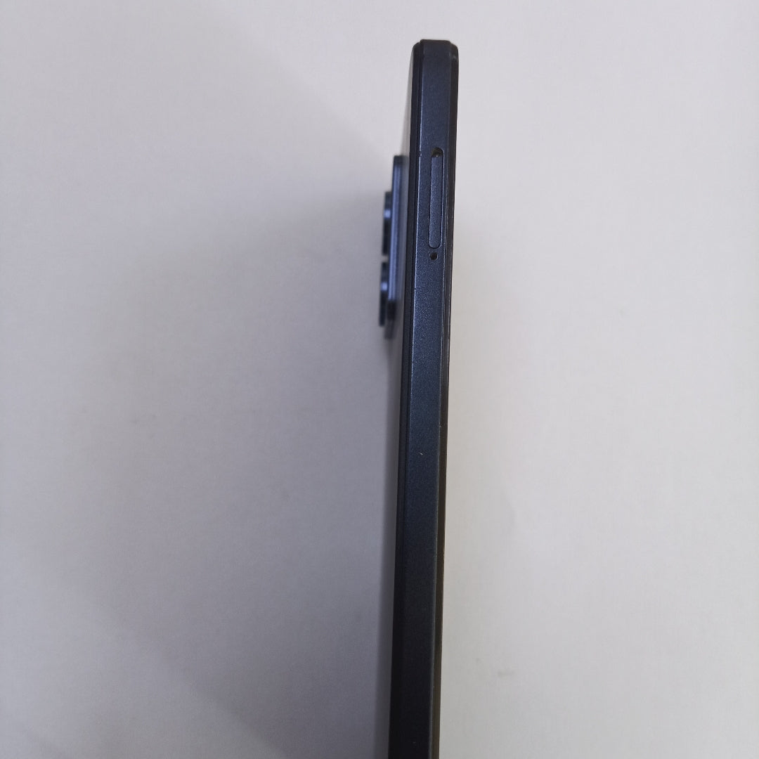 CELULAR MOTOROLA MOTO G84 XT2347-1 (2023) 256 GB 8 GB RAM (SEMINUEVO)