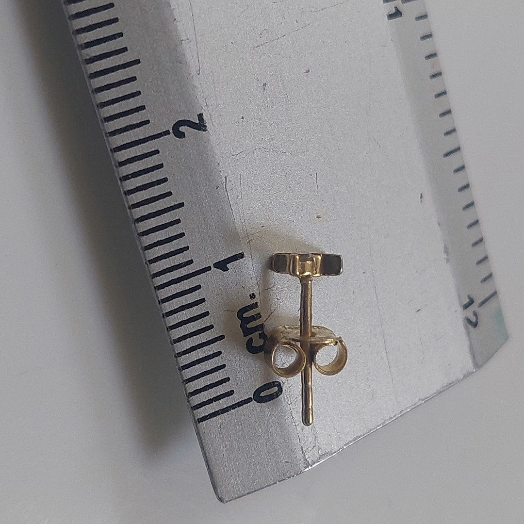 10195BRO00000B2668 FRD23 BROQUEL DE TRIANGULO CON CIRCONIA ORO 14K 1.1GRS (NUEVO)