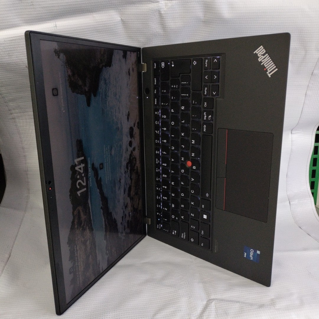 LAPTOP LENOVO THINKPAD T14 GEN 3 (2023) 512 GB SSD 16 GB RAM (SEMINUEVO)