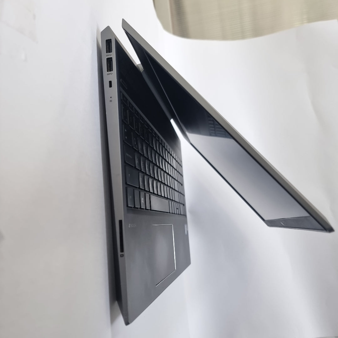 LAPTOP HP ZBOOK 15V G5 (2020) 256 GB SSD 16 GB RAM (SEMINUEVO)