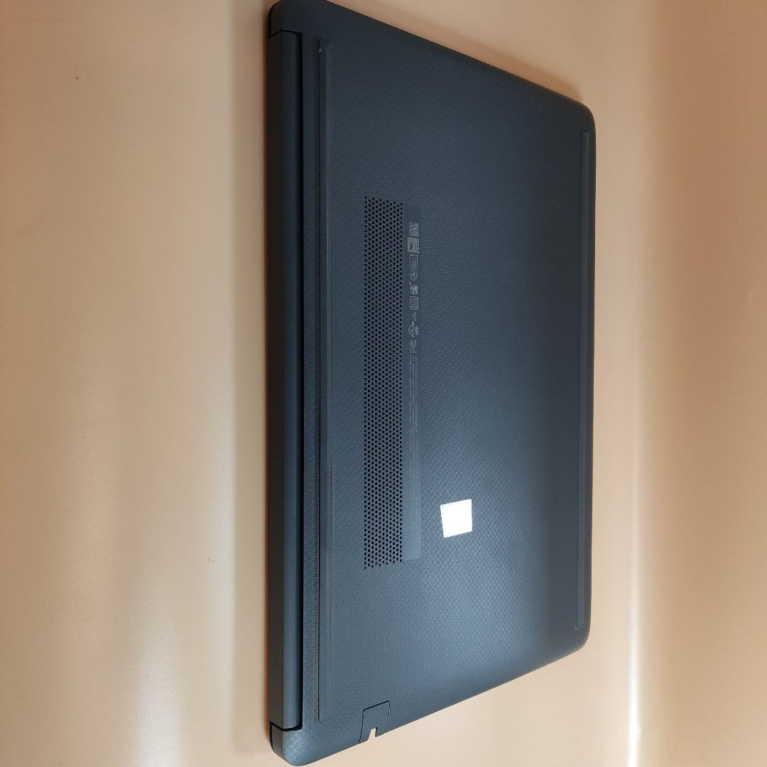 LAPTOP HP 240 G8 (2024) 256 GB SSD 8 GB RAM (SEMINUEVO)
