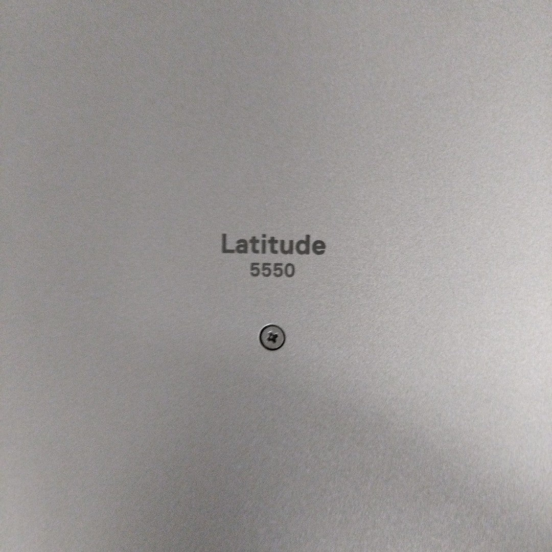 LAPTOP DELL LATITUDE 5550 (2024) 512 GB SSD 32 GB RAM (SEMINUEVO)
