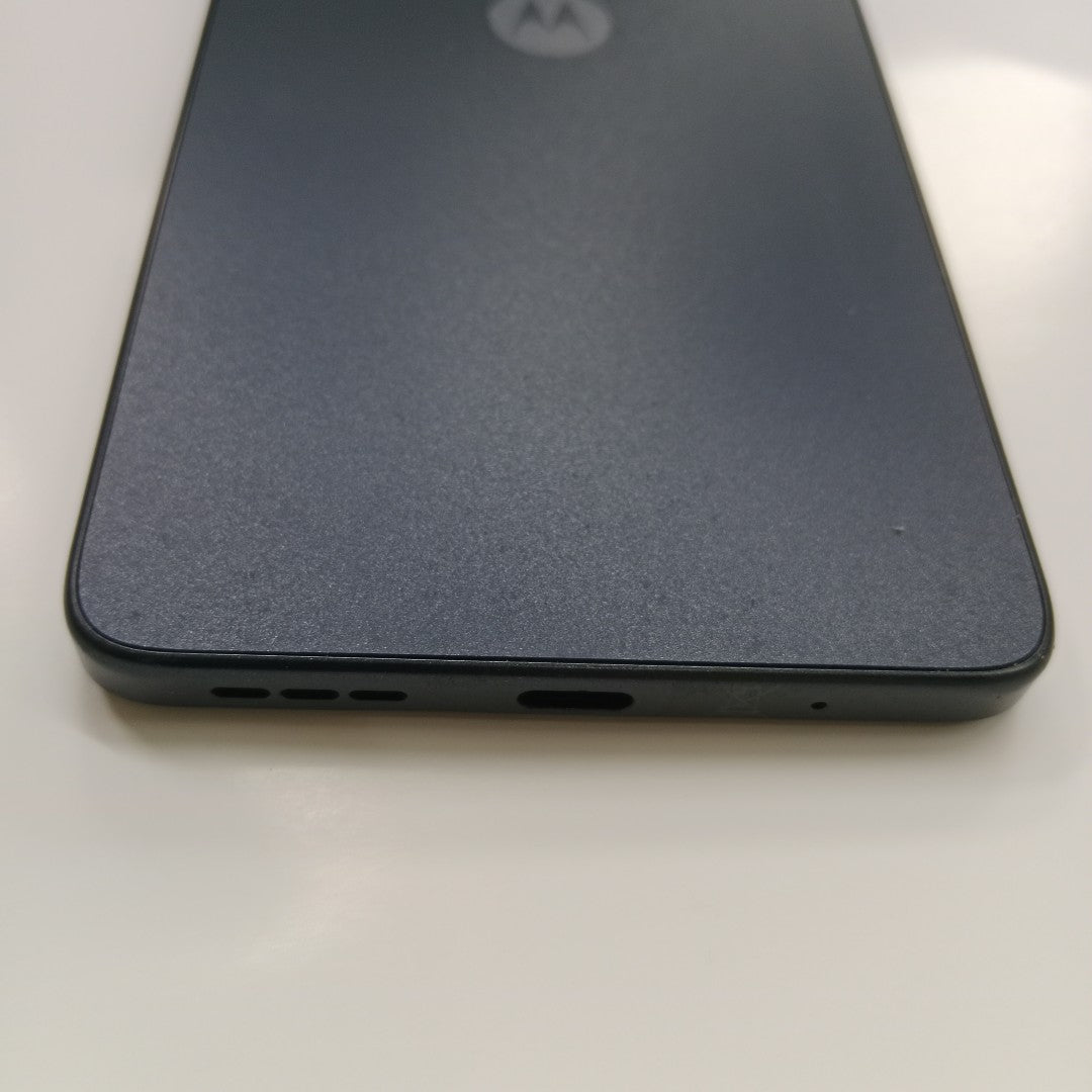 CELULAR MOTOROLA MOTO G24 XT2423-1 (2024) 256 GB 4 GB RAM (SEMINUEVO)