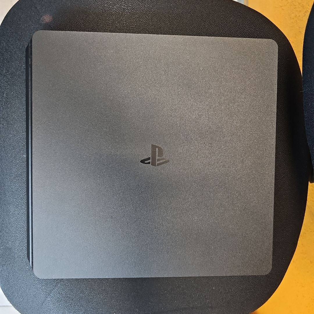 CONSOLA DE VIDEOJUEGO SONY PS4 SLIM 1 TB (SEMINUEVO)