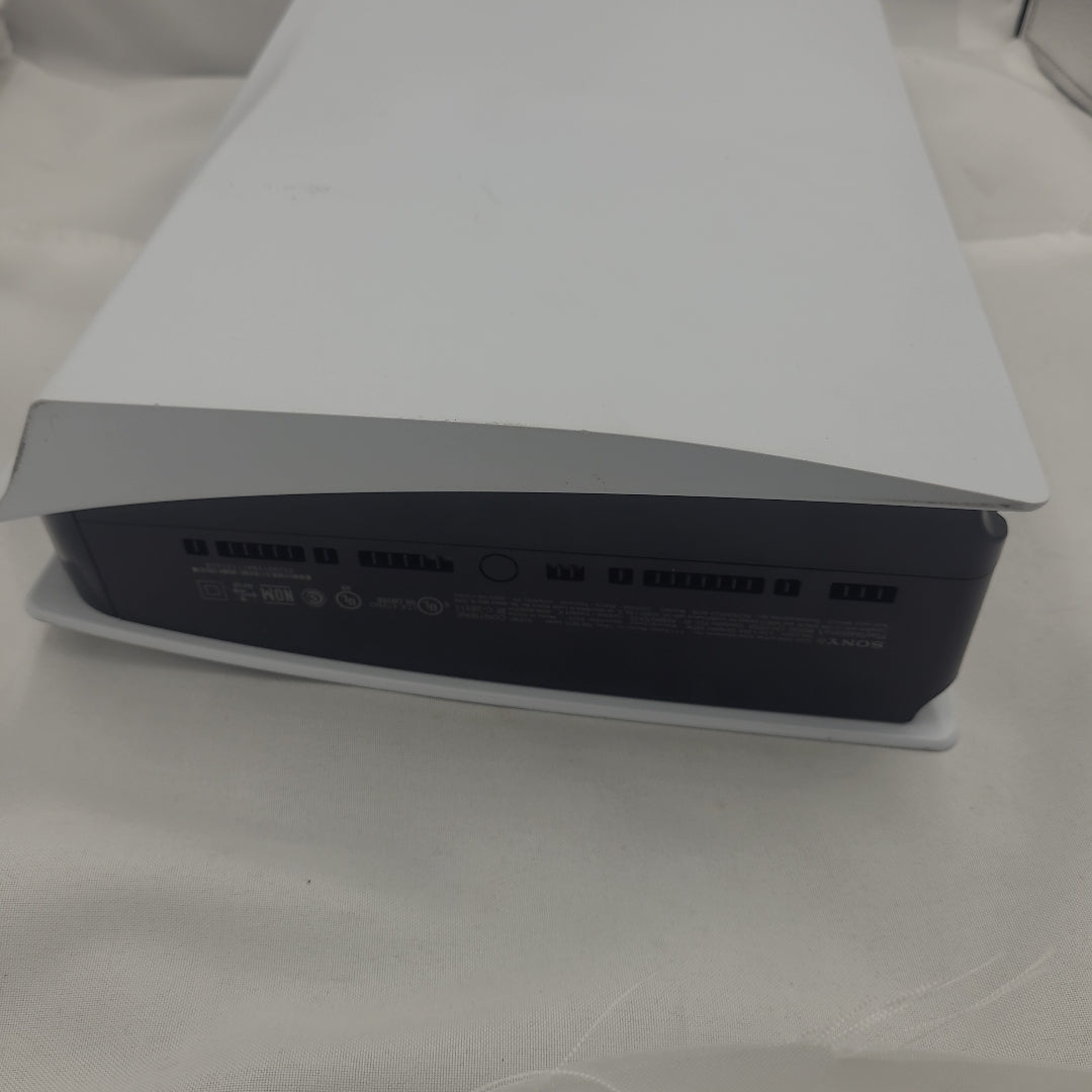CONSOLA DE VIDEOJUEGO SONY PS5 825 SSD (SEMINUEVO)