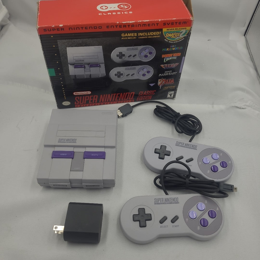 CONSOLA DE VIDEOJUEGO NINTENDO SUPER NES CLASSIC MINI 21 JUEGOS PRECARGADOS (SEMINUEVO)