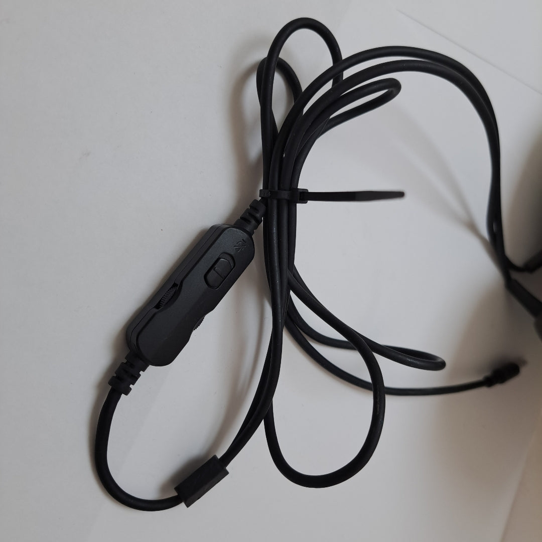 AUDIFONOS HYPERX STINGER CORE HX-HSCSCX-BK ALAMBRICO OVER EAR (SEMINUEVO)
