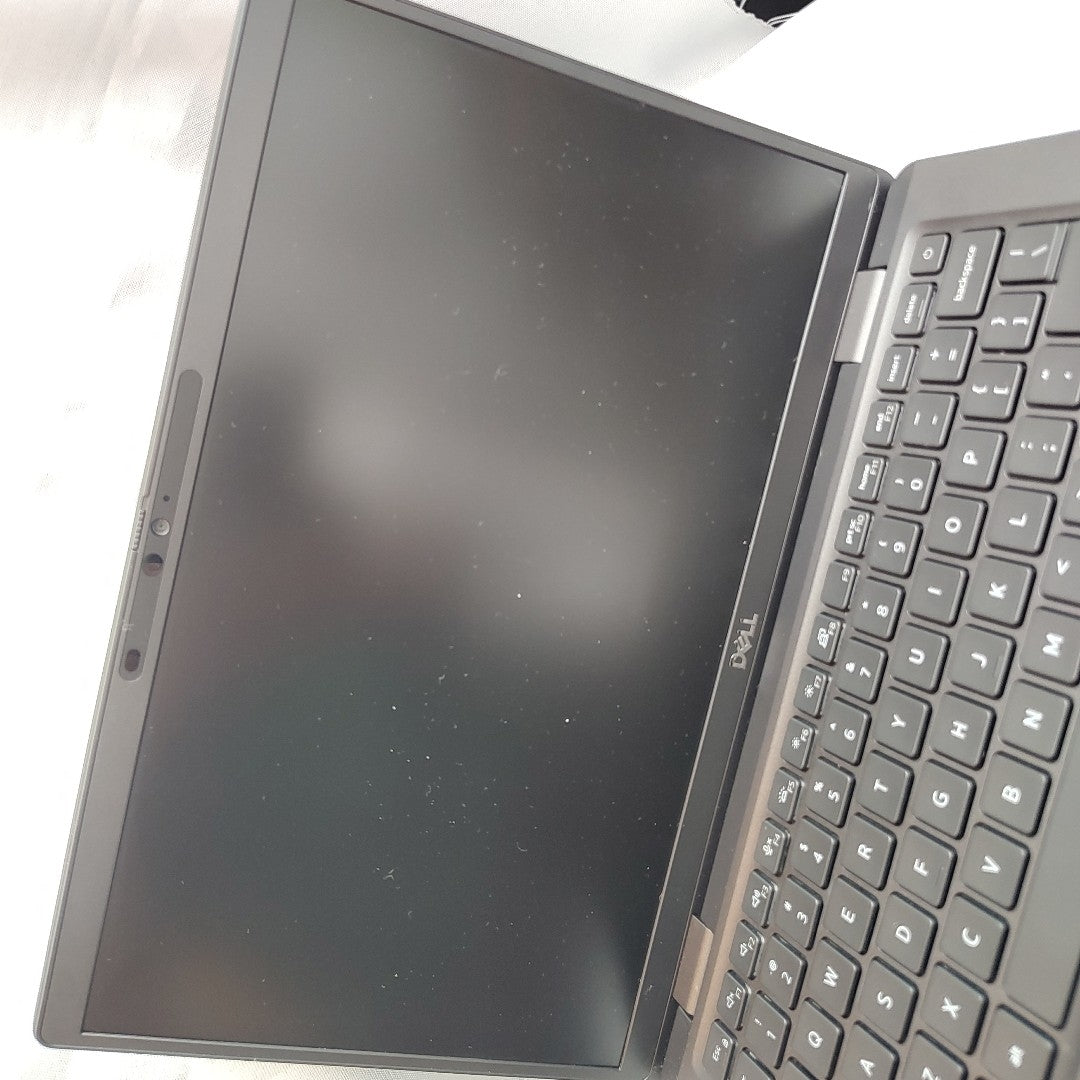 LAPTOP DELL LATITUDE 7320 DETACHABLE (2022) 256 GB SSD 16 GB RAM (SEMINUEVO)