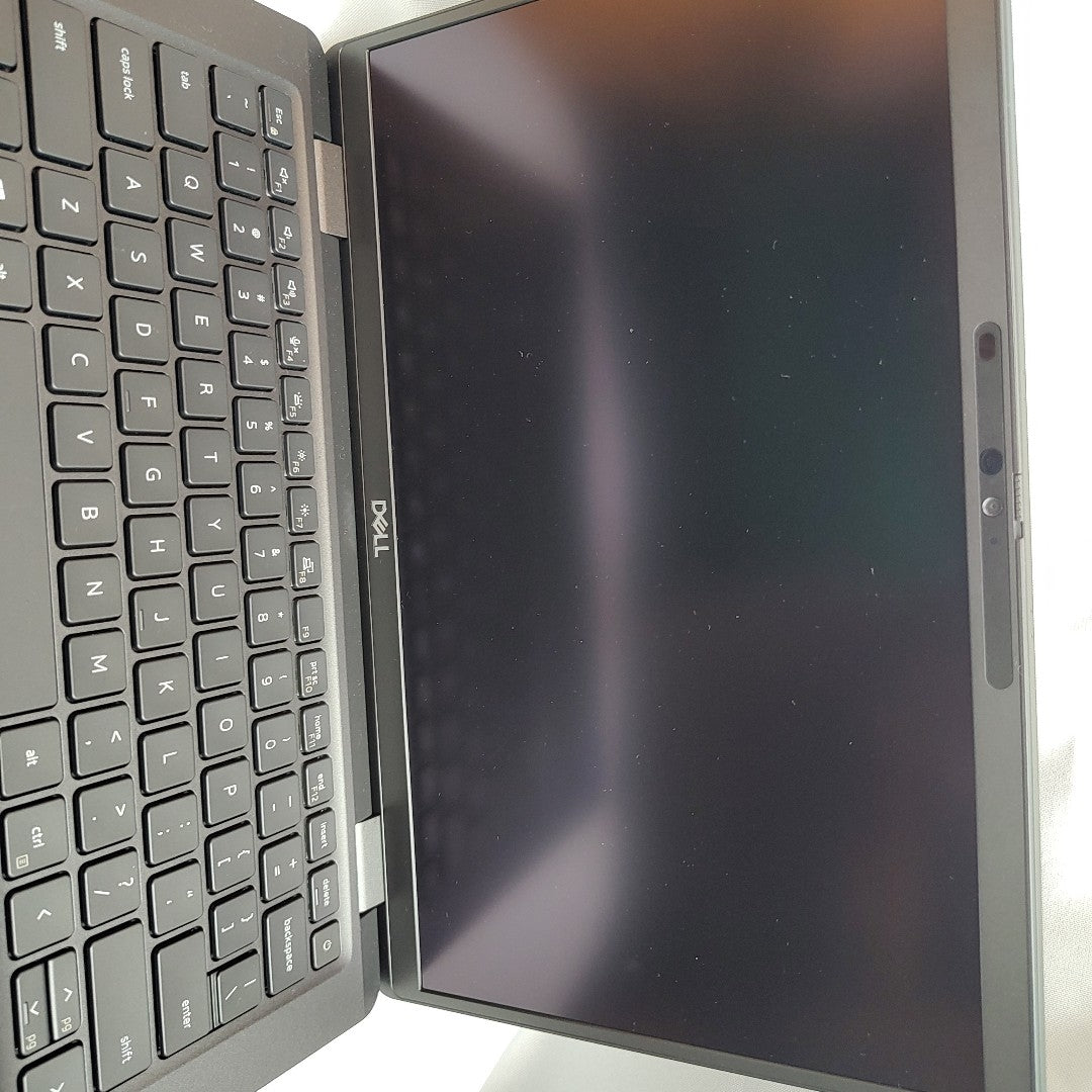 LAPTOP DELL LATITUDE 7320 DETACHABLE (2022) 256 GB SSD 16 GB RAM (SEMINUEVO)
