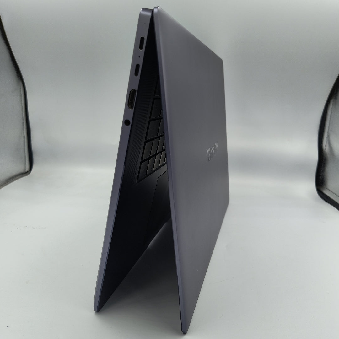 LAPTOP HUAWEI MATEBOOK 16 CREM-WFD9 (2022) 512 GB SSD 16 GB RAM (SEMINUEVO)
