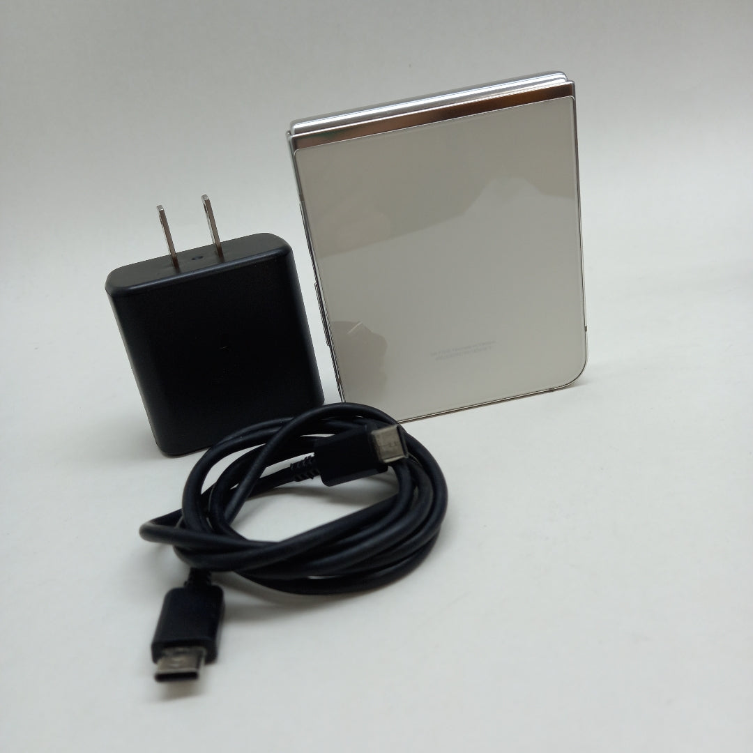 CELULAR SAMSUNG GALAXY Z FLIP 5 SM-F731B (2023) 256 GB 8 GB RAM (SEMINUEVO)