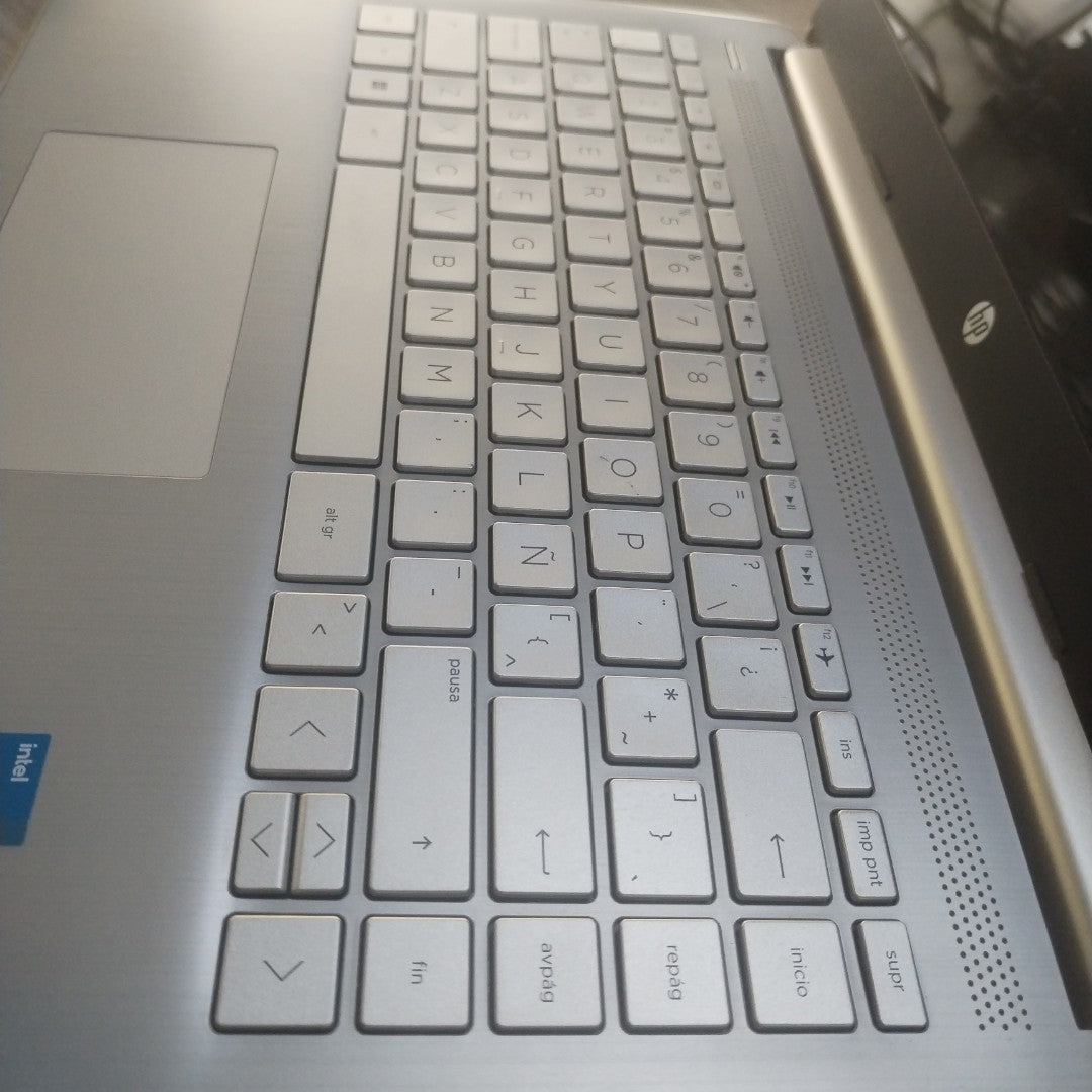 LAPTOP HP 14-DQ2502LA (2022) 256 GB SSD 8 GB RAM (SEMINUEVO)