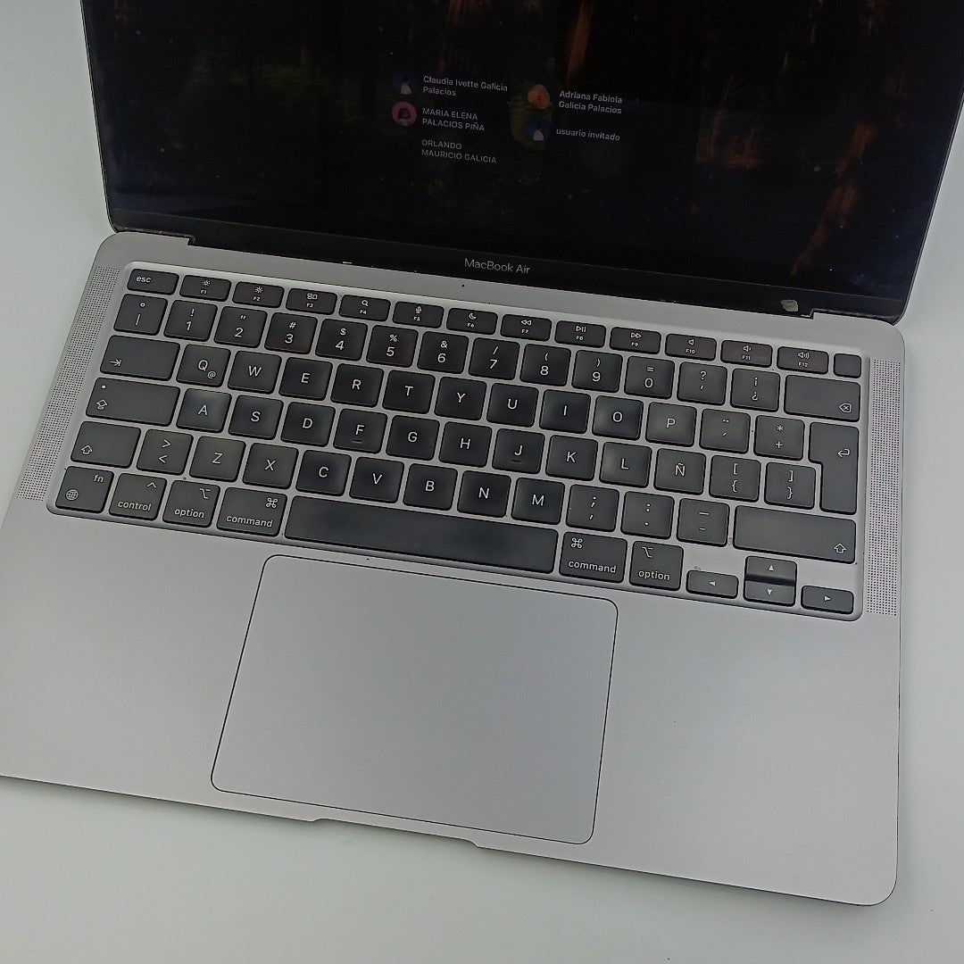 LAPTOP APPLE MACBOOK AIR 13" 2020 3.2 A2337 256 GB SSD 8 GB RAM (SEMINUEVO)