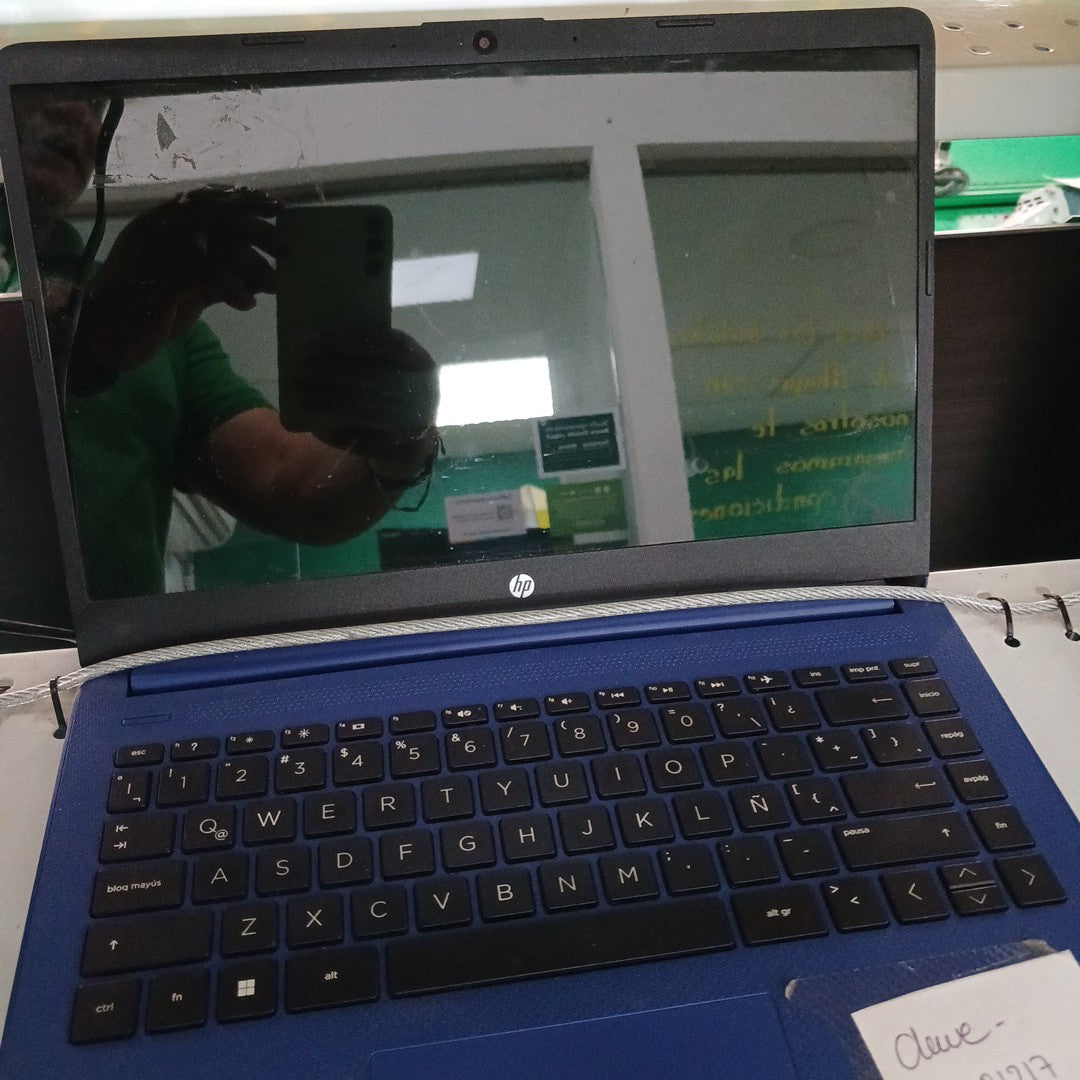 LAPTOP HP 14-DQ0508LA (2022) 256 GB SSD 8 GB RAM (SEMINUEVO)