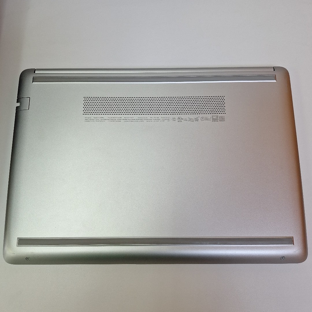 LAPTOP HP 14-CF2510LA (2021) 128 GB SSD 4 GB RAM (SEMINUEVO)