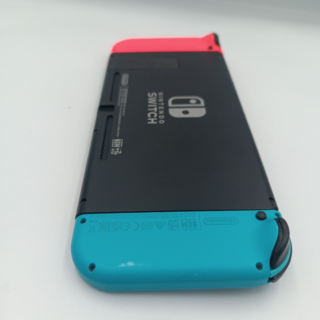 CONSOLA DE VIDEOJUEGO NINTENDO SWITCH 32 GB (SEMINUEVO)