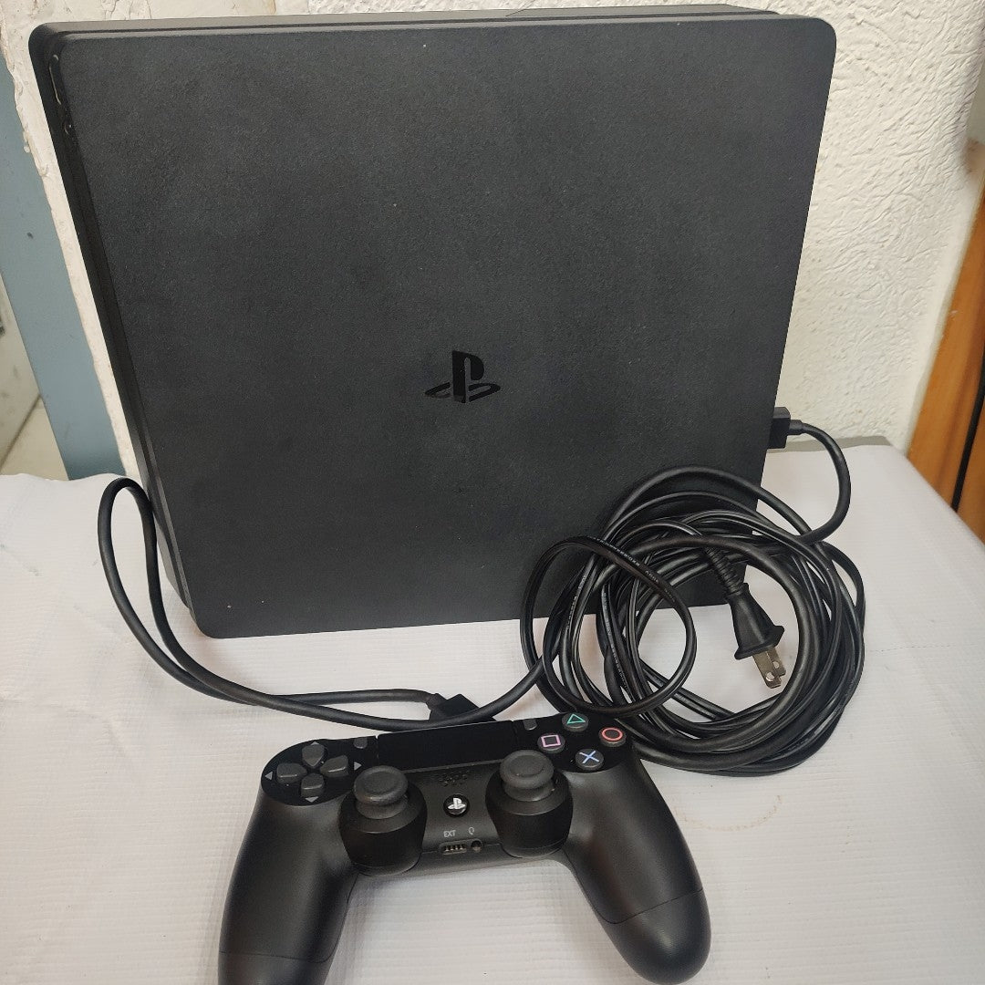 CONSOLA DE VIDEOJUEGO SONY PS4 SLIM 1 TB (SEMINUEVO)