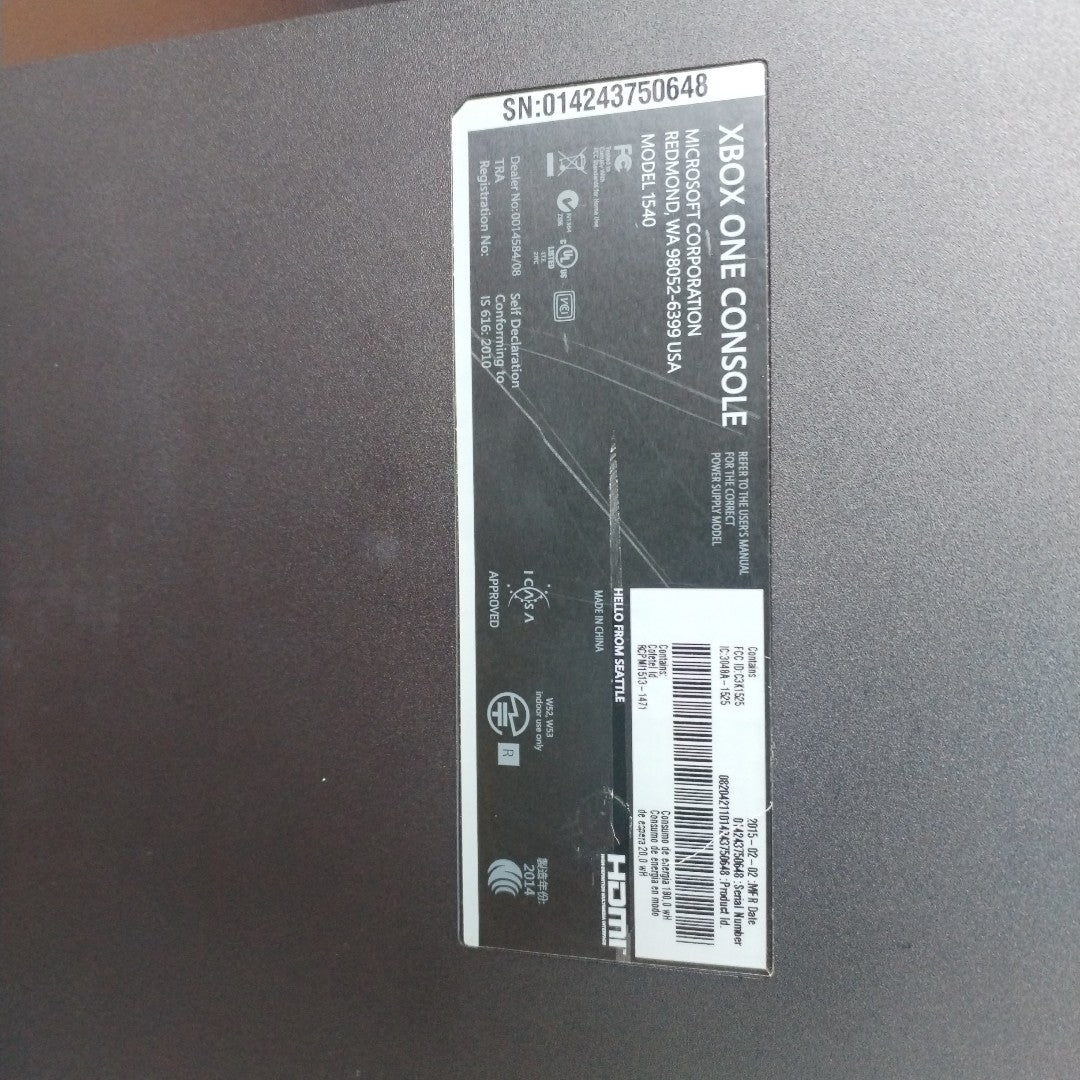 CONSOLA DE VIDEOJUEGO MICROSOFT XBOX ONE 1 TB (SEMINUEVO)