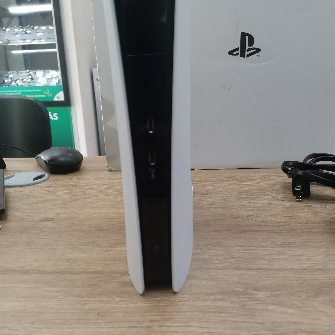 CONSOLA DE VIDEOJUEGO SONY PS5 DIGITAL 825 SSD (SEMINUEVO)