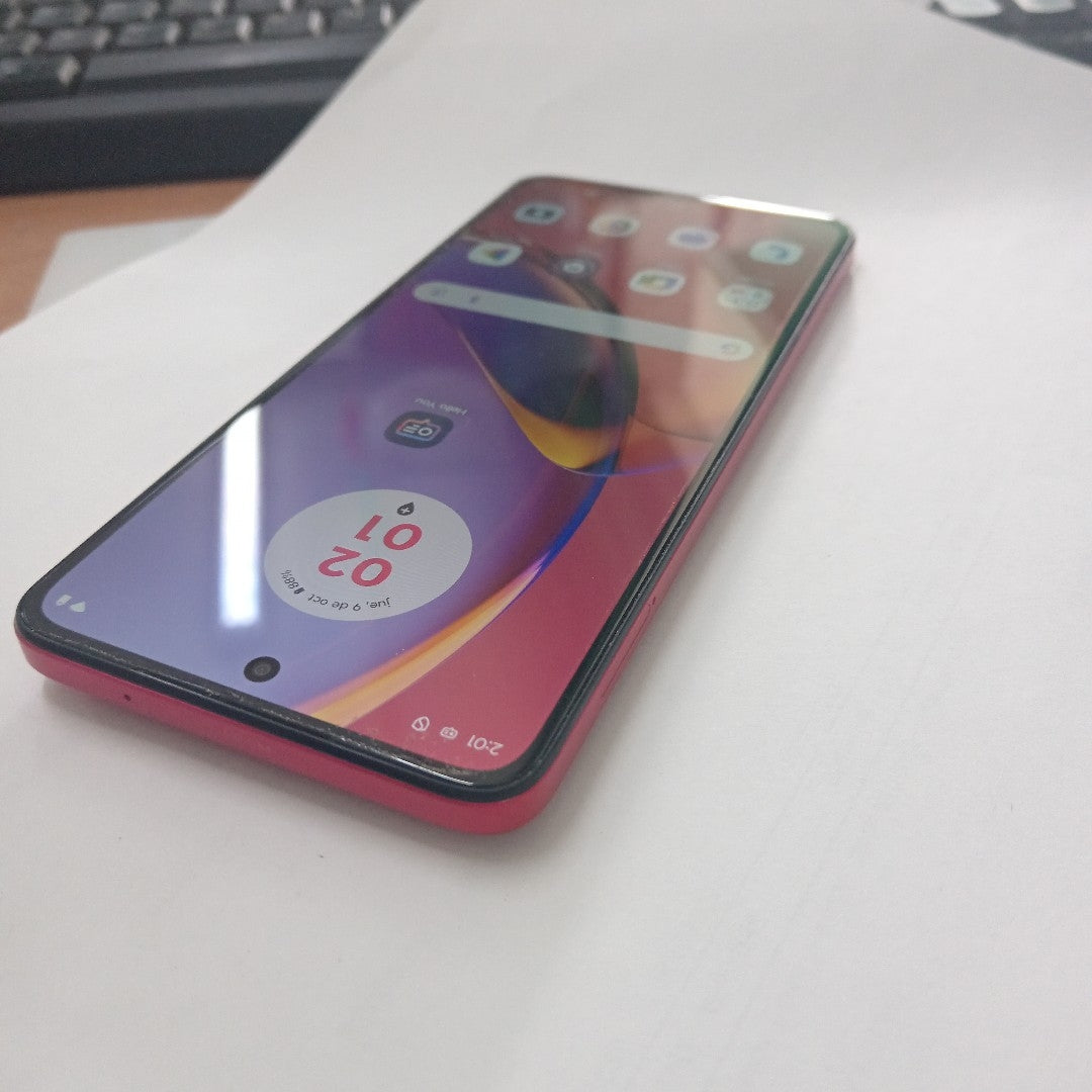 CELULAR MOTOROLA MOTO G84 XT2347-1 (2023) 256 GB 8 GB RAM (SEMINUEVO)