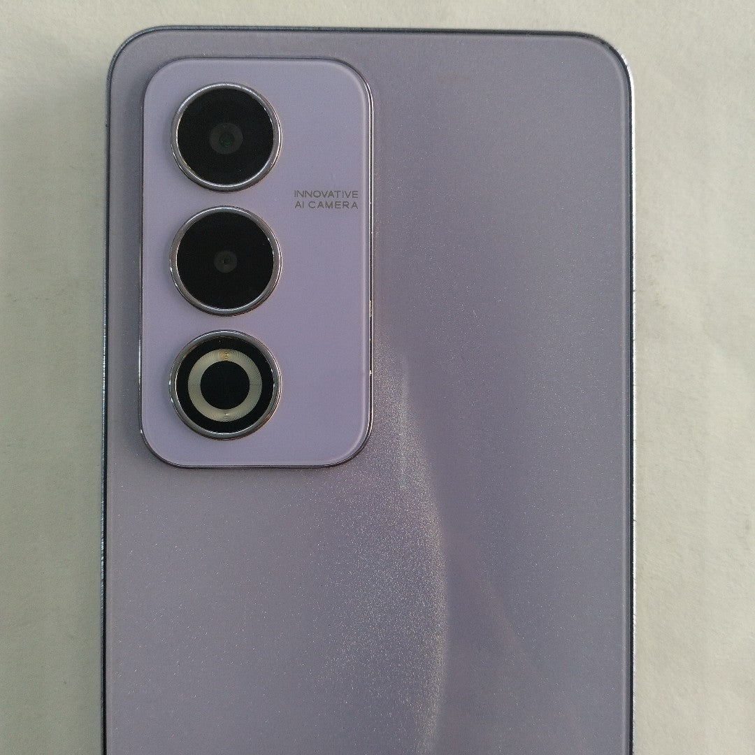 CELULAR OPPO  A80 5G CPH2639 (2024) 256 GB 8 GB RAM (SEMINUEVO)