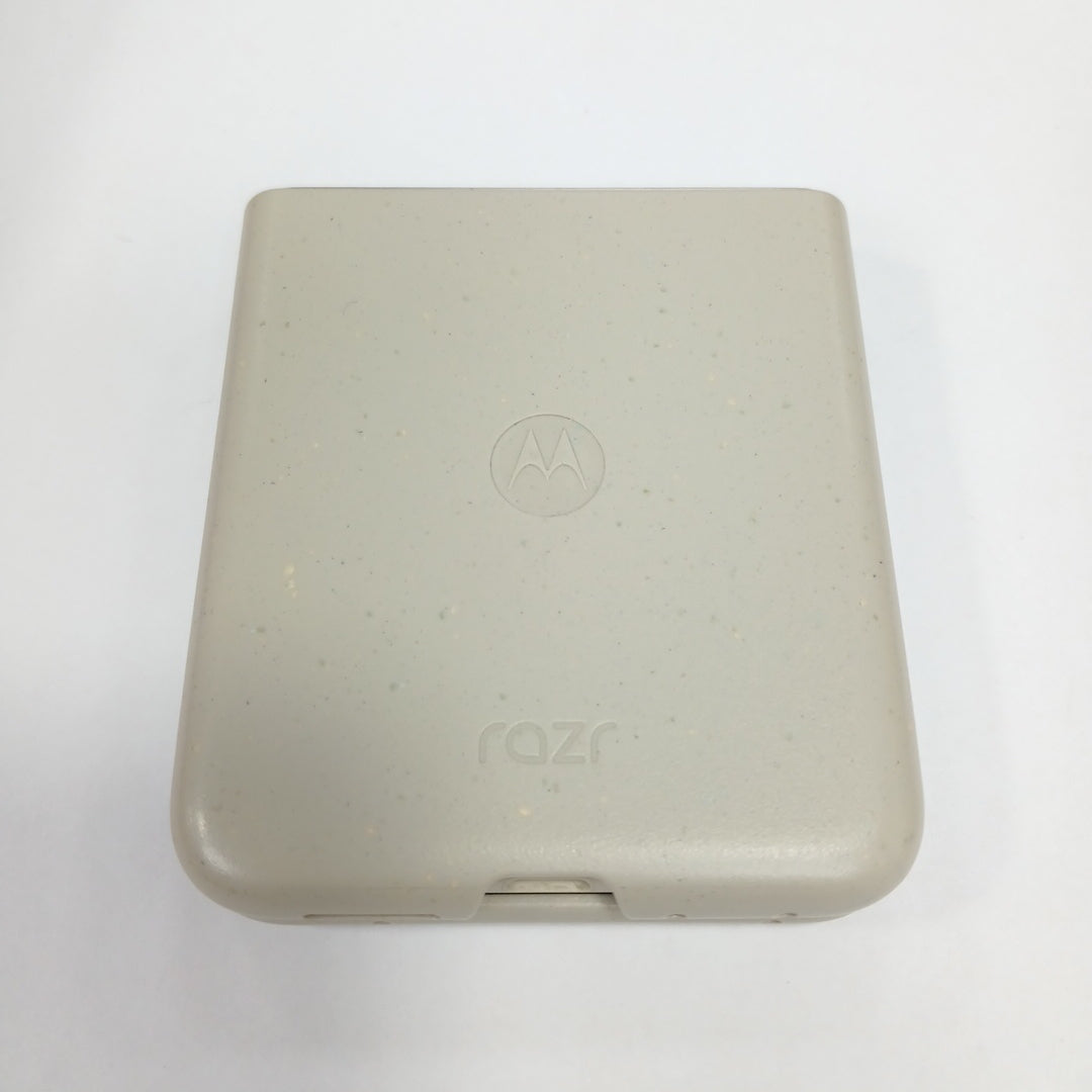 CELULAR MOTOROLA RAZR 50 5G XT2453-1 512 GB 12 GB RAM (SEMINUEVO)